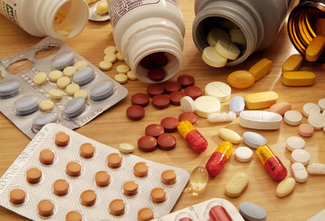 Une variété de médicaments pour le traitement de la prostatite. 